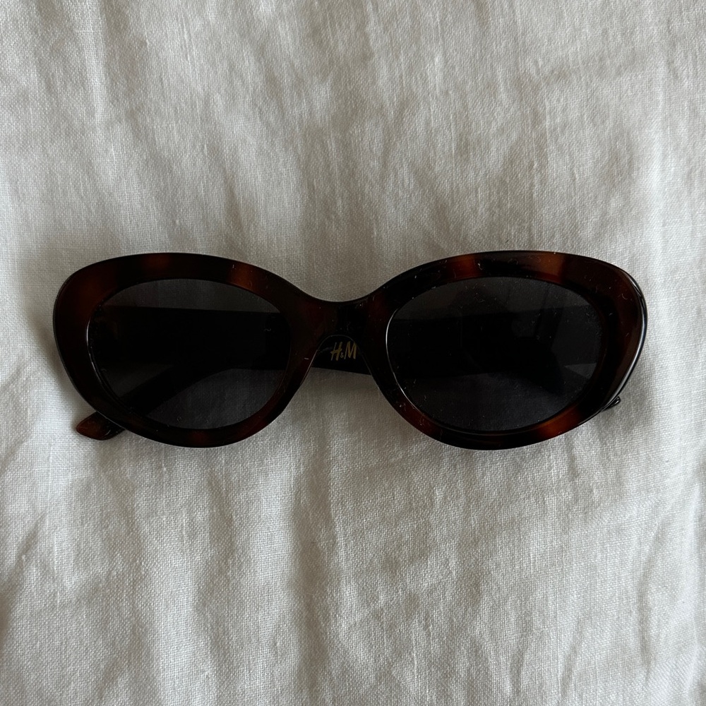 H&M Tortoise Rounded Frame Sunglasses
